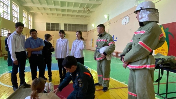08 ноября 2023 года учащиеся Кировского сельского лицея окунулись в мир профессии спасателя
