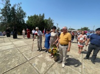 Коллектив Многопрофильного колледжа в День памяти и скорби возложили цветы к Мемориалу погибшим воинам.